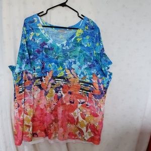 Plus size multi-color t-shirt